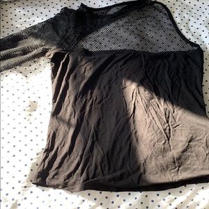 Single sleeve race top